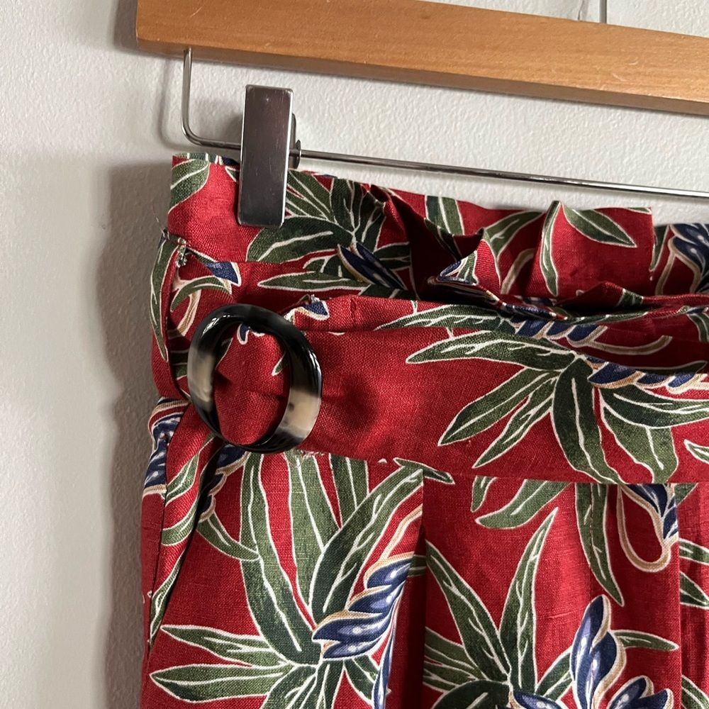 Lulus Moon River Linen Blend Paperbag Belted Crop Pants Red Tropical S - Picture 4 of 11